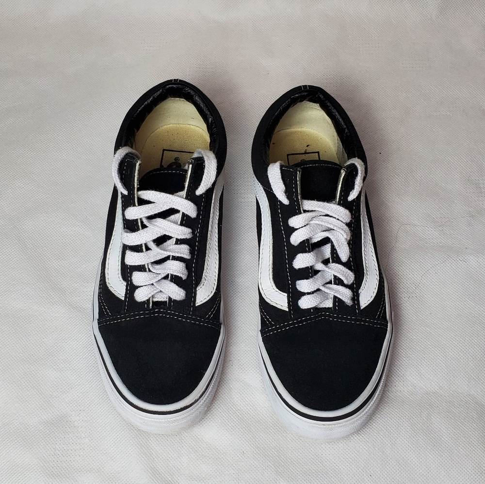 Vans off the wall lace up sneakers
